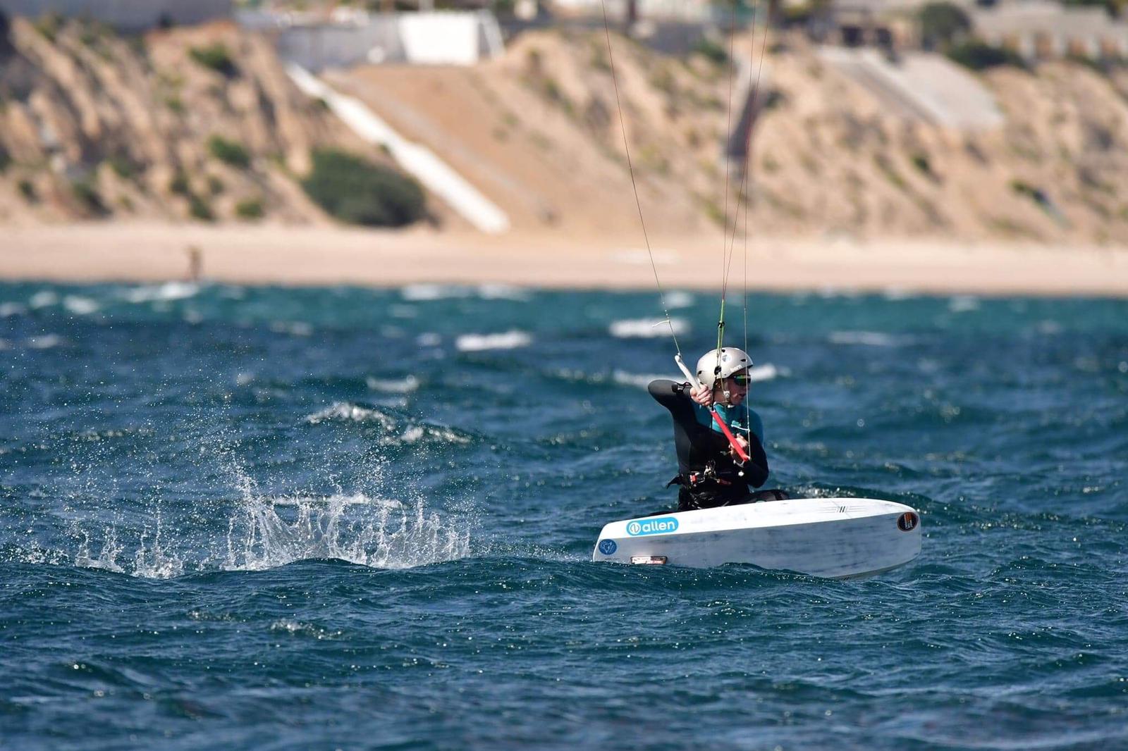 Ellie Aldridge kite foiling